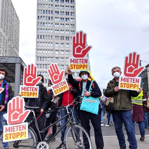 foto-berlin-mietenstopp-haende.jpg
